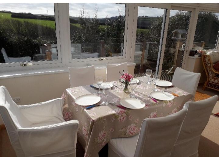 Curlews Cottage - House With 3 Bedrooms And Garden - Walking Distance To The Beach Perranporth Exterior foto